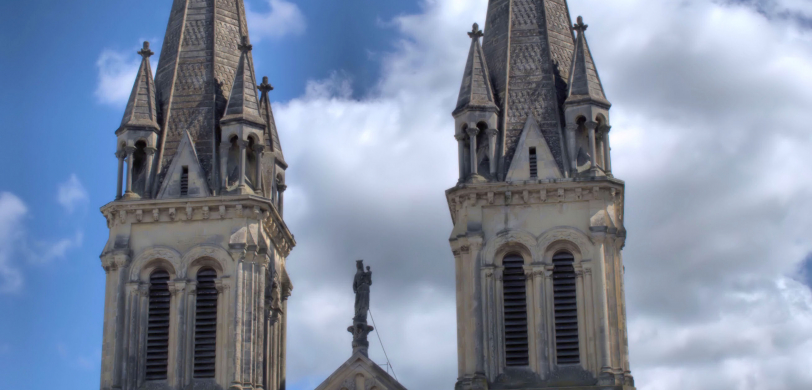 Eglise Notre Dame du Vœu et son quartier 